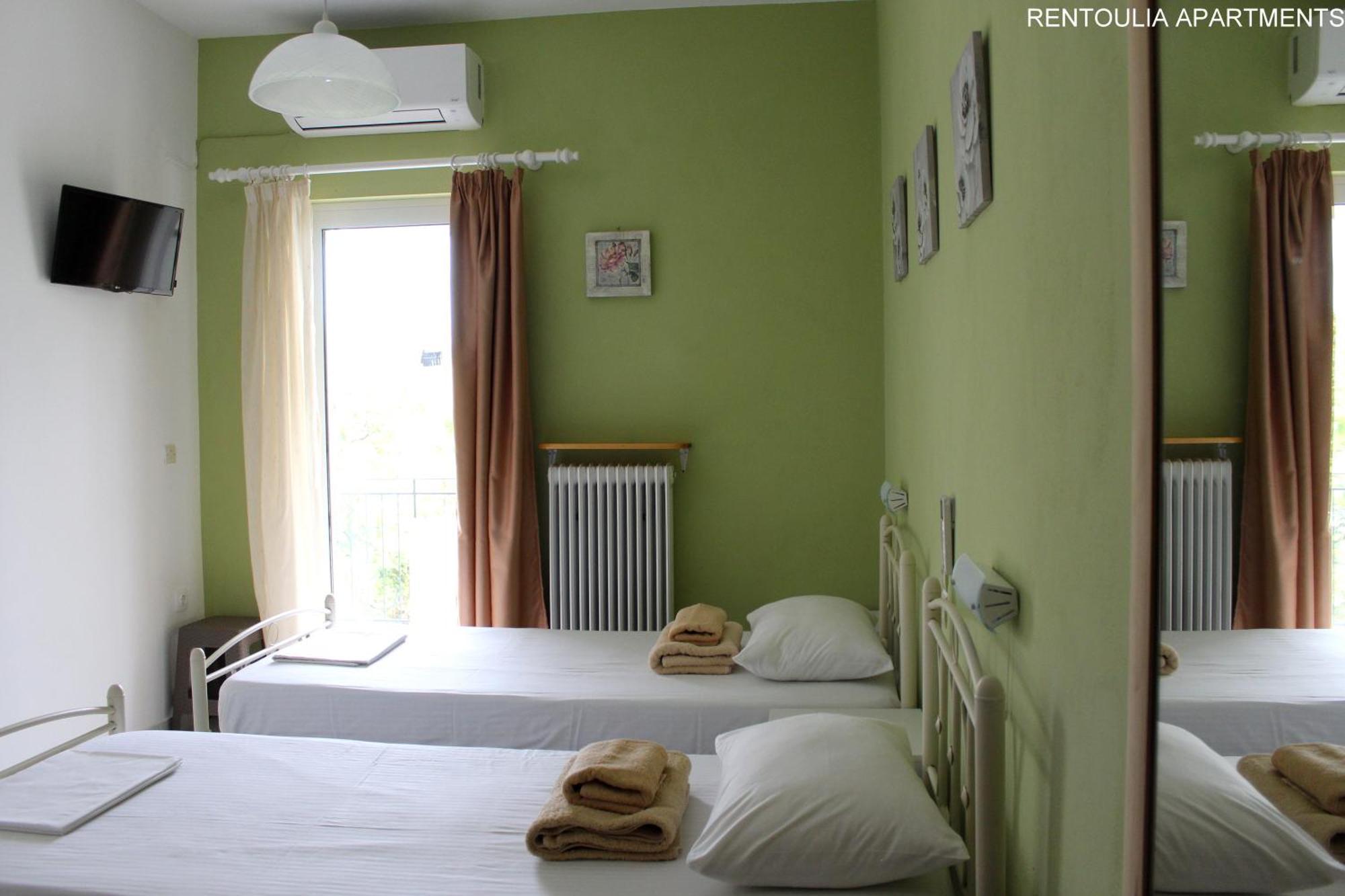Rentoulia Apartments Poúlithra Esterno foto