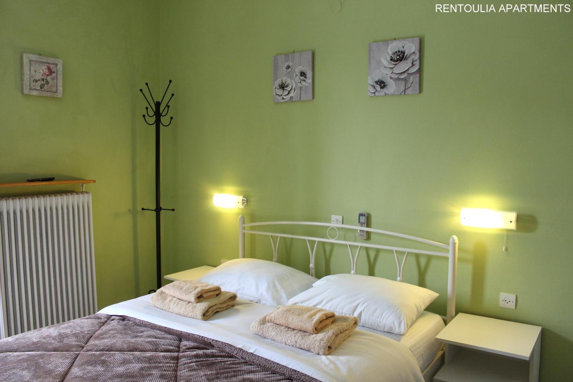 Rentoulia Apartments Poúlithra Esterno foto